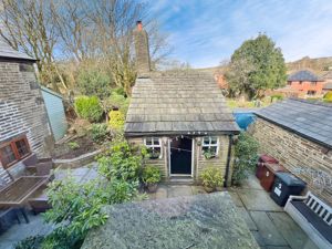 Rear Aspect- click for photo gallery